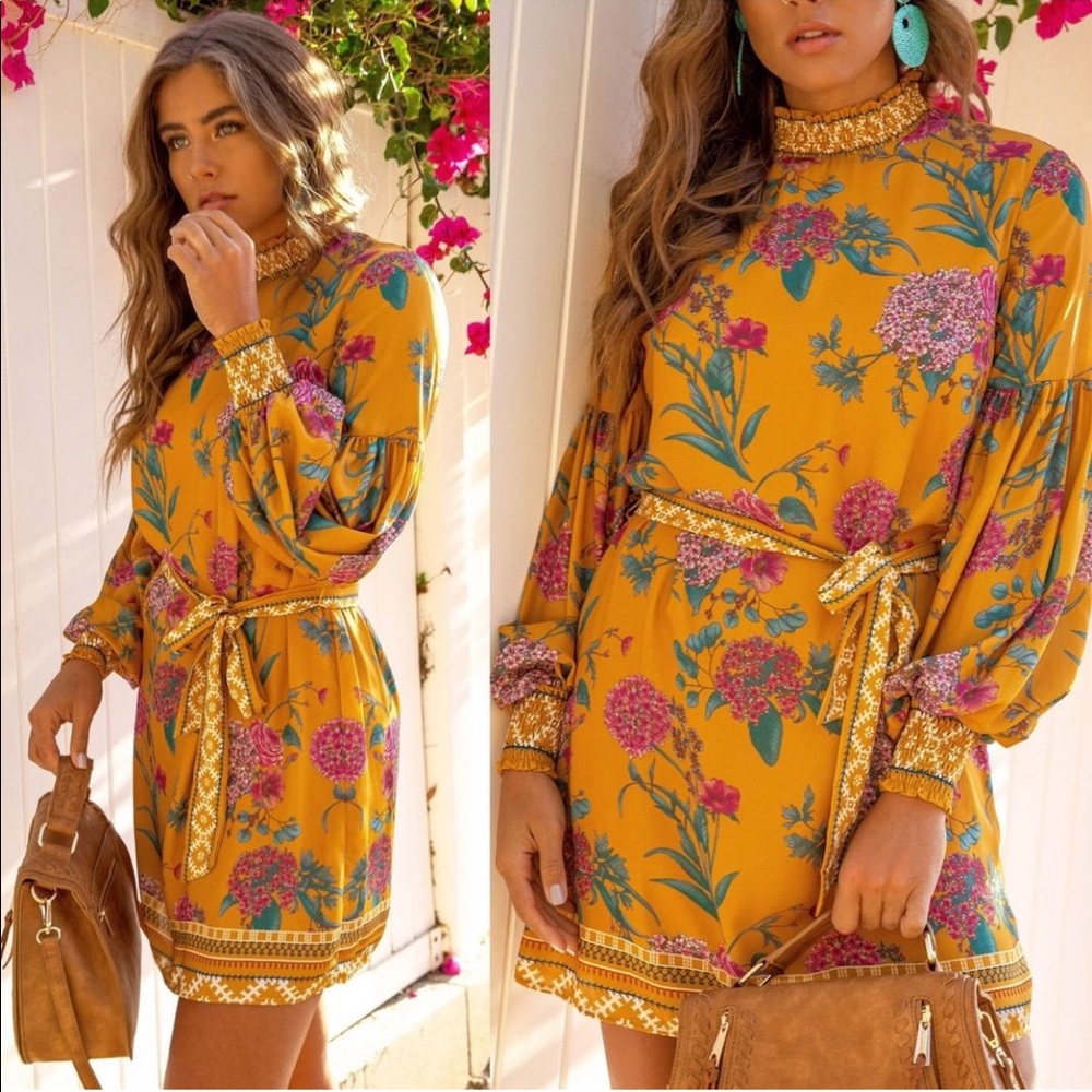 NWOT Vici Aphrodisiac Floral Dress
